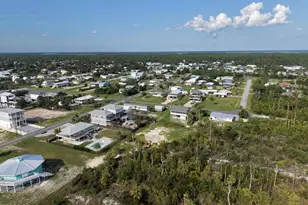 6267 Americus Ave, Port Saint Joe, FL 32456 - Photo 12