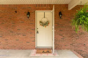 727 Wrights Creek Rd, Caryville, FL 32427 - Photo 4