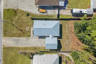 915 Twentieth St, Port Saint Joe, FL 32456 - Photo 36