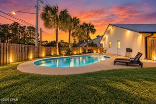 901 Laurel Oak Ln, Panama City, FL 32408 - Photo 1