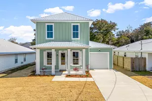 624 Dolphin Dr, Panama City Beach, FL 32413 - Photo 1