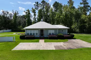 4129 Haynes Ln, Marianna, FL 32446 - Photo 1