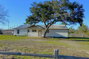 6047 Jammie Rd, Youngstown, FL 32466 - Photo 1