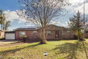 106 Moody Dr, Panama City, FL 32404 - Photo 1