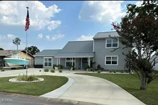 933 Agnes Scott Cir, Panama City, FL 32405 - Photo 1