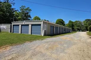 948 8th Ave, Graceville, FL 32440 - Photo 1