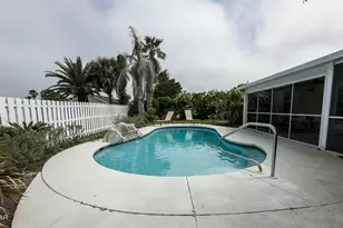 101 Windridge Ln, Panama City Beach, FL 32413 - Photo 1