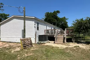 3105 NW Parrish Ave, Altha, FL 32421 - Photo 1