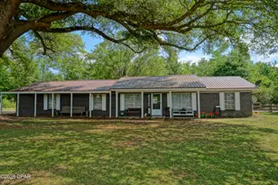 5585 Suncrest Rd, Marianna, FL 32448 - Photo 1