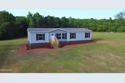 1092 First Ave Avenue, Graceville, FL 32440 - Photo 1