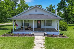 5138 8th Ave, Malone, FL 32445 - Photo 1