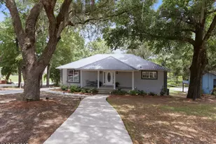 3899 Country Club Blvd, Chipley, FL 32428 - Photo 1