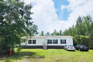 11136 Silver Lake Rd, Fountain, FL 32438 - Photo 1