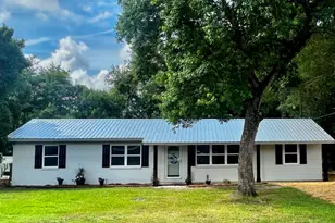 1117 10th Ave, Graceville, FL 32440 - Photo 1