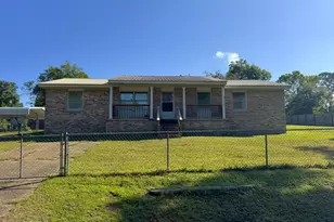 92 Cypress St, Chattahoochee, FL 32324 - Photo 1