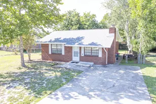 135 Heather Dr, Panama City Beach, FL 32413 - Photo 1