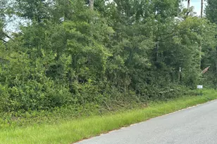 17740 Center Dr Dr, Fountain, FL 32438 - Photo 1