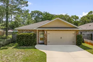 914 Nutmeg Ave, Niceville, FL 32578 - Photo 1