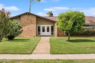 910 Huntingdon Rd, Panama City, FL 32405 - Photo 1