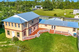 8635 E Bayhead Ct, Youngstown, FL 32466 - Photo 1