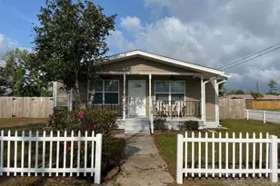 902 Arkansas Ave, Lynn Haven, FL 32444 - Photo 1