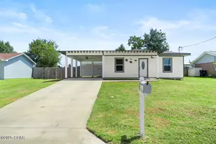 718 Joan Ln, Panama City, FL 32404 - Photo 1