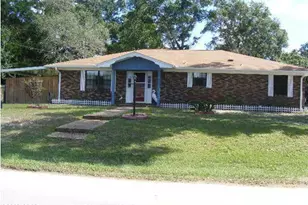 917 Iowa Ave, Lynn Haven, FL 32444 - Photo 1