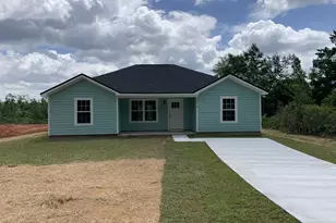 2614 Mashburn Rd, Marianna, FL 32448 - Photo 1