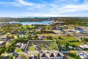 313 Maine Ave, Panama City, FL 32401 - Photo 1