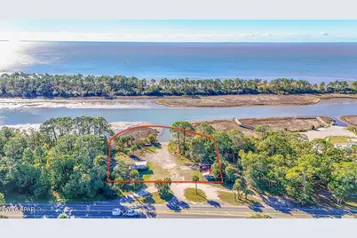 614 Us-98, Apalachicola, FL 32320 - Photo 1