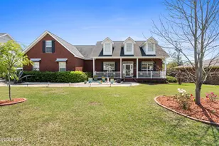 1015 W 10th Ct, Panama City, FL 32401 - Photo 1