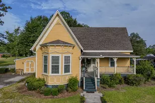 768 3rd St, Chipley, FL 32428 - Photo 1