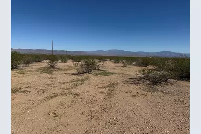 2001 S Cordes Road, Golden Valley, AZ 86413 - Photo 10