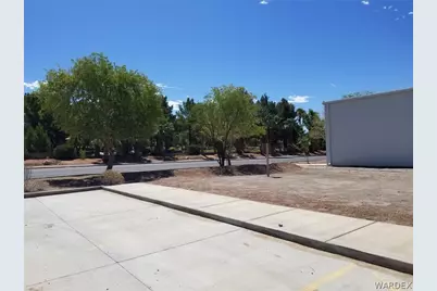 2747 Miracle Mile, Bullhead City, AZ 86442 - Photo 2