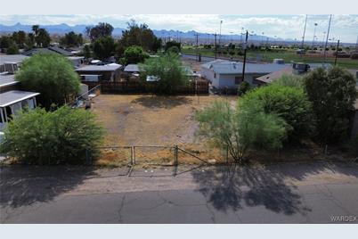 2236 Bermuda Drive, Bullhead City, AZ 86442 - Photo 1