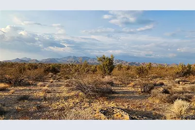 2204 S Six Shooter Road, Yucca, AZ 86438 - Photo 4