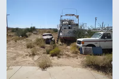 14501 Canyon Drive, Dolan Springs, AZ 86441 - Photo 12