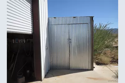 14501 Canyon Drive, Dolan Springs, AZ 86441 - Photo 12