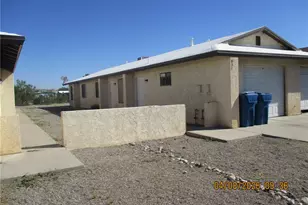 831 Baseline Dr, Bullhead City, AZ 86442 - Photo 2