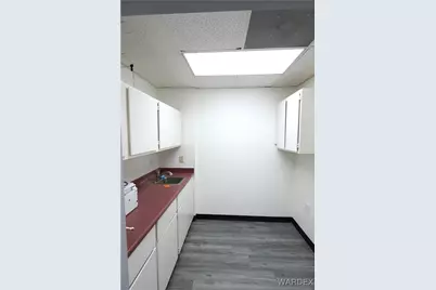 1225 Hancock Road #300, Bullhead City, AZ 86442 - Photo 8