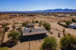 5076 W Roundup Dr, Golden Valley, AZ 86413 - Photo 32