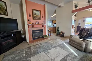 19688 S Diamondback Rd, Yucca, AZ 86438 - Photo 12