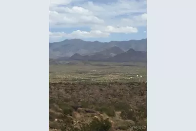 3437 E Cowboy Road, Yucca, AZ 86438 - Photo 14