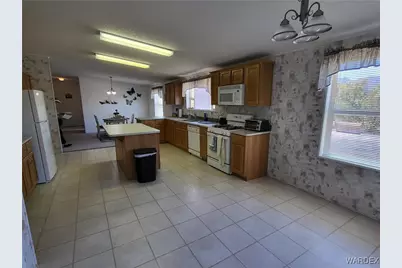 26012 N Peach Lane, Meadview, AZ 86444 - Photo 16