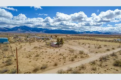 14852 N Edgemont Road, Dolan Springs, AZ 86441 - Photo 4