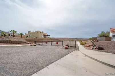 000 Locust Boulevard, Bullhead City, AZ 86429 - Photo 2