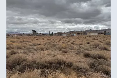 9850 N Saddleback Drive, Kingman, AZ 86401 - Photo 2