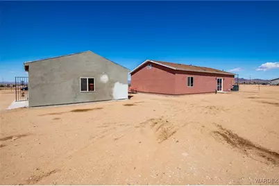 8980 W Mission Lane, Dolan Springs, AZ 86441 - Photo 24