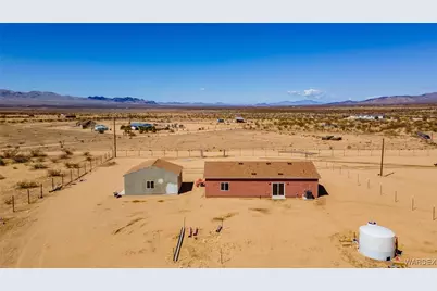 8980 W Mission Lane, Dolan Springs, AZ 86441 - Photo 32