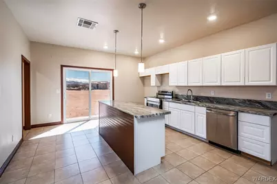8980 W Mission Lane, Dolan Springs, AZ 86441 - Photo 8